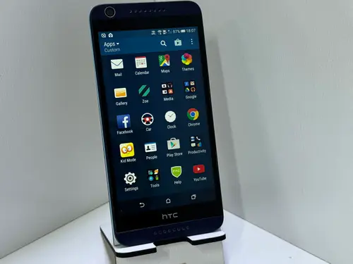 Lcd i kuciste za HTC desire 626