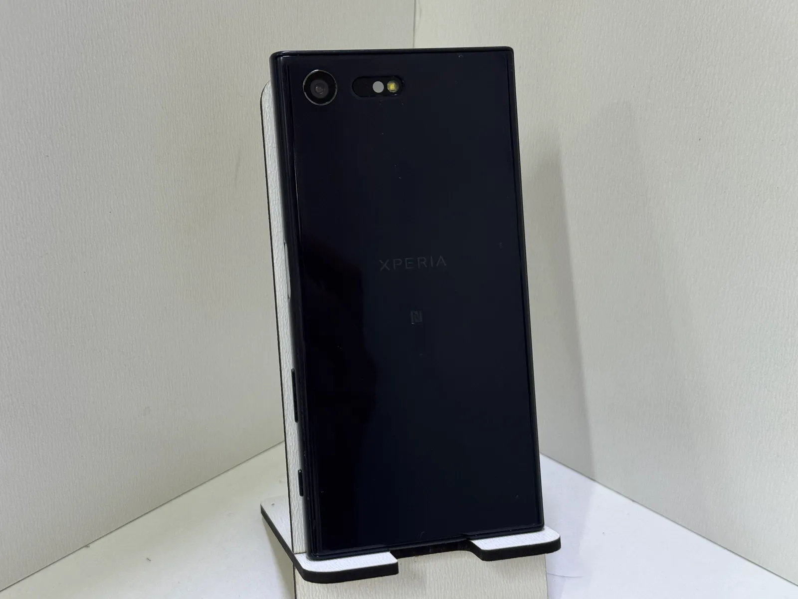Lcd i kuciste za Sony Xperia X Compact